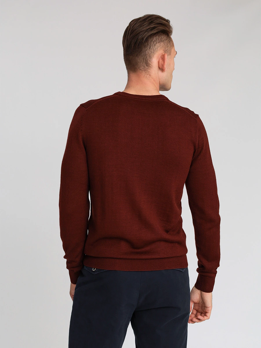Пуловер цвета вишни из шерсти